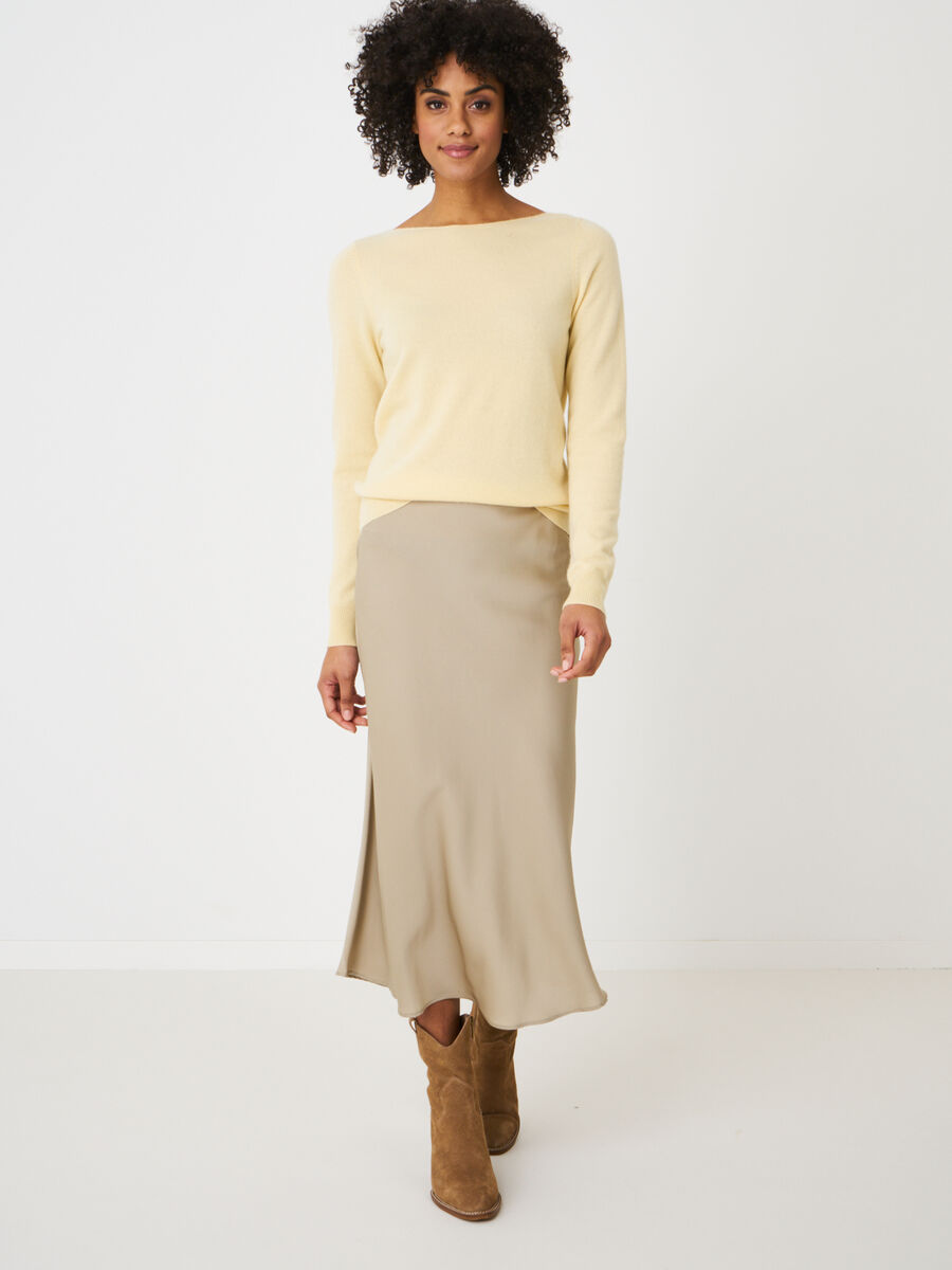 Basic boat neck sweater in organic cashmere image number 110