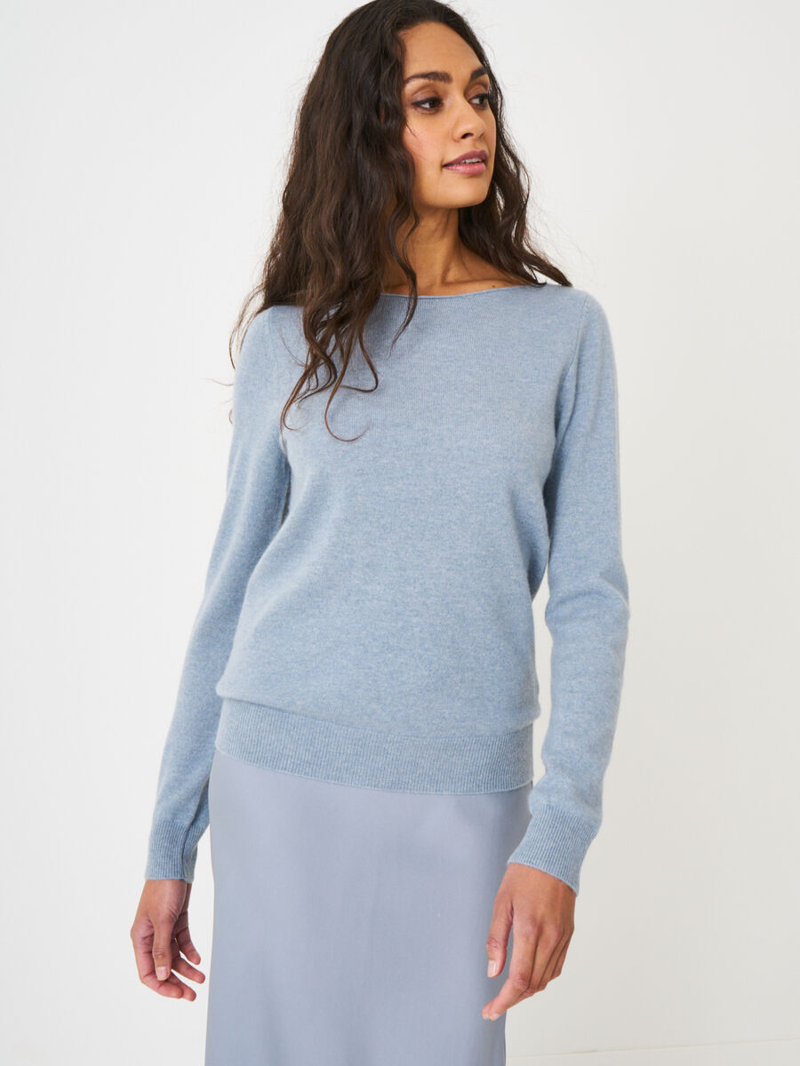 Basic boat neck sweater in organic cashmere image number 111