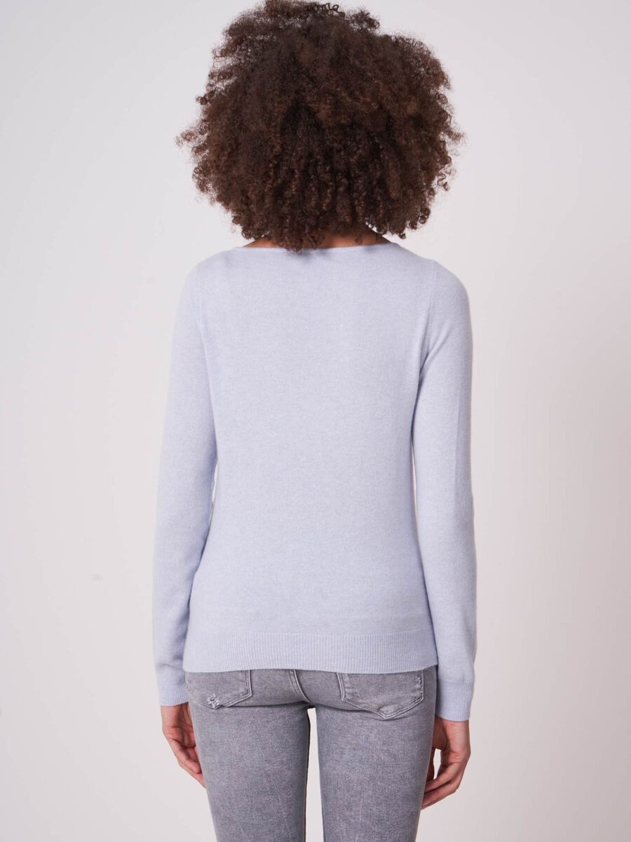 Basic boat neck sweater in organic cashmere image number 124