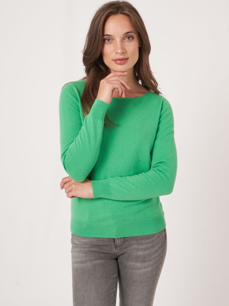 Basic boat neck sweater in organic cashmere image number 164