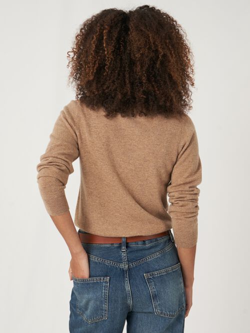 Basic organic cashmere boat neck jumper
