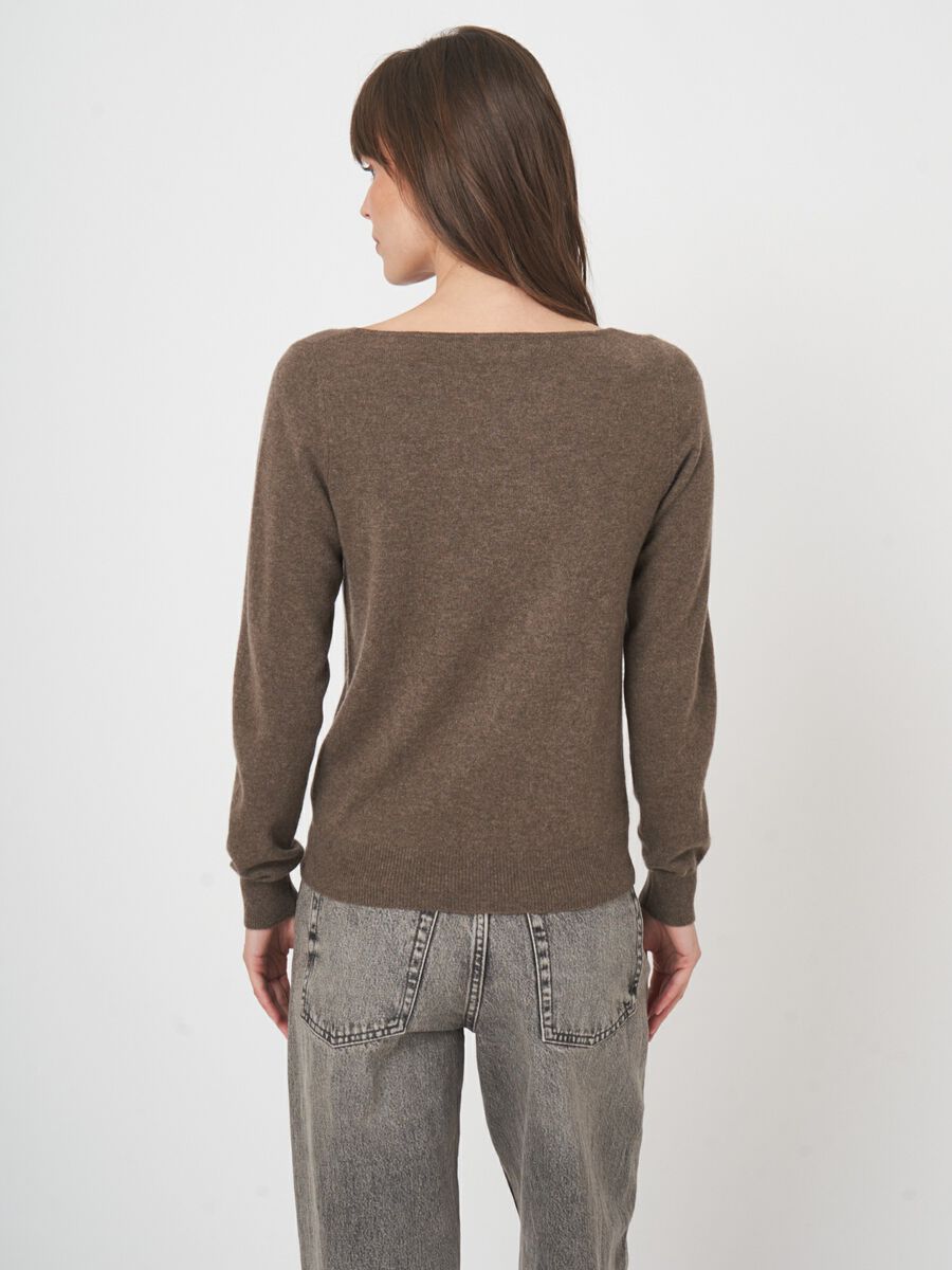 Basic-Pullover mit U-Boot-Ausschnitt aus Bio-Kaschmir image number 4