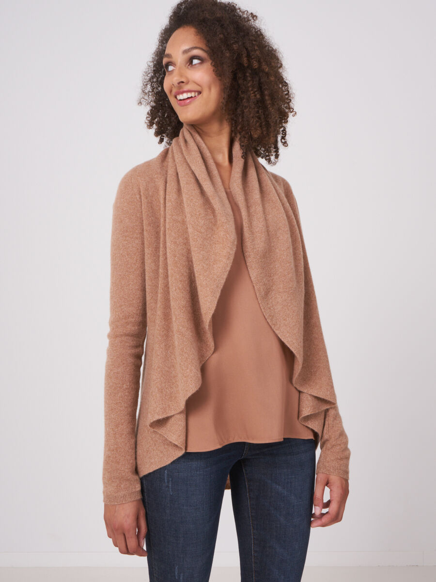 Offene Strickjacke mit Schalkragen aus Bio-Kaschmir image number 94