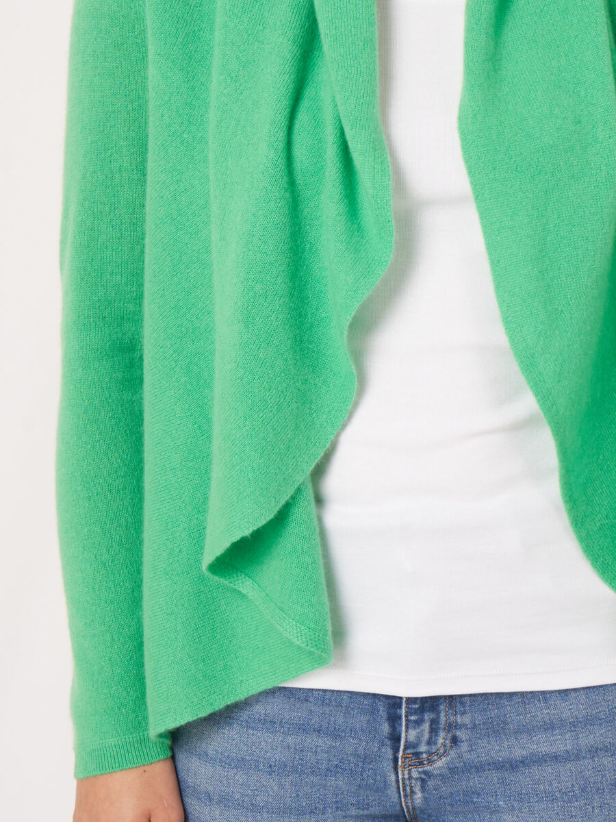 Offene Strickjacke mit Schalkragen aus Bio-Kaschmir image number 144