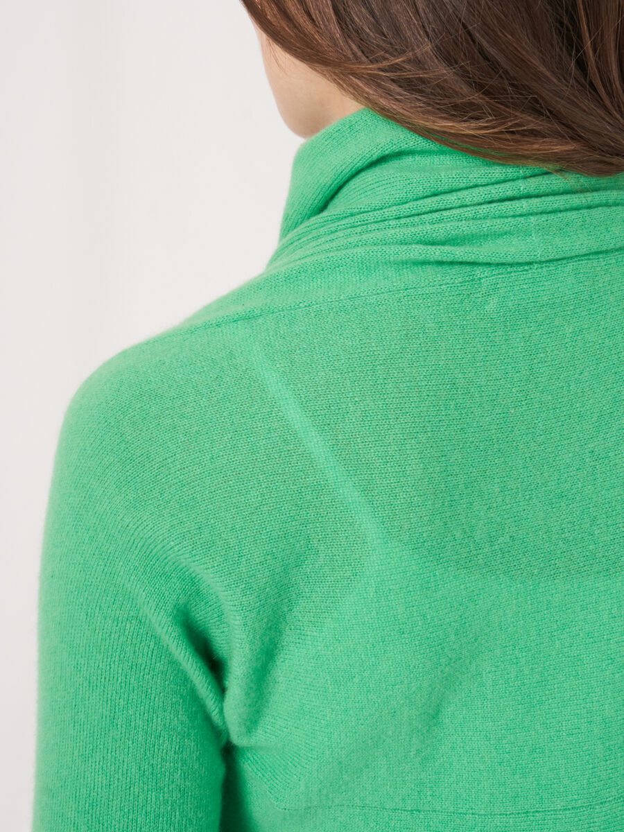 Offene Strickjacke mit Schalkragen aus Bio-Kaschmir image number 146