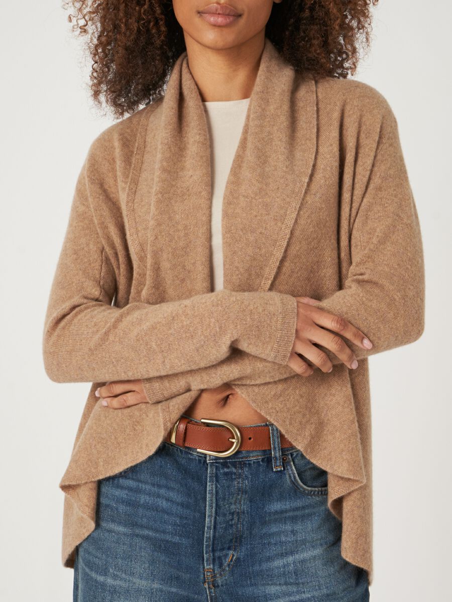 Offene Strickjacke mit Schalkragen aus Bio-Kaschmir image number 56