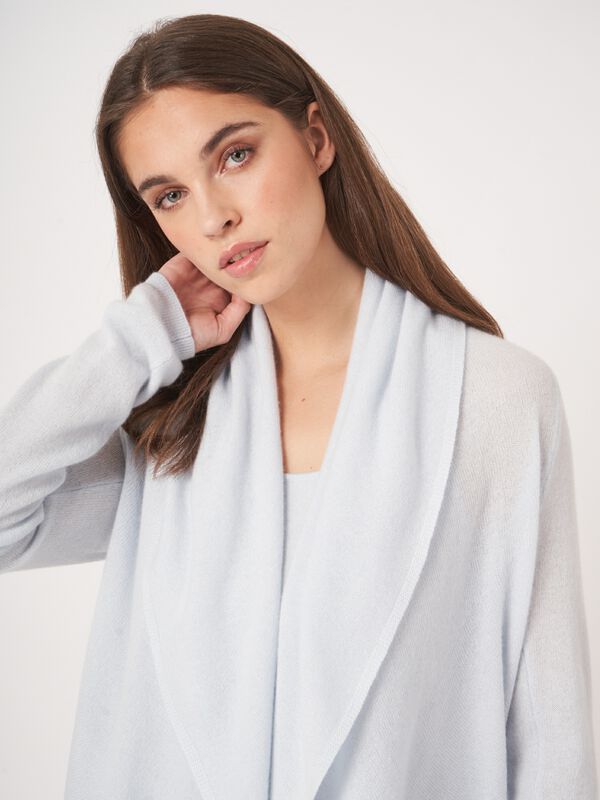 Gilet ouvert en cachemire bio à col châle image number 4