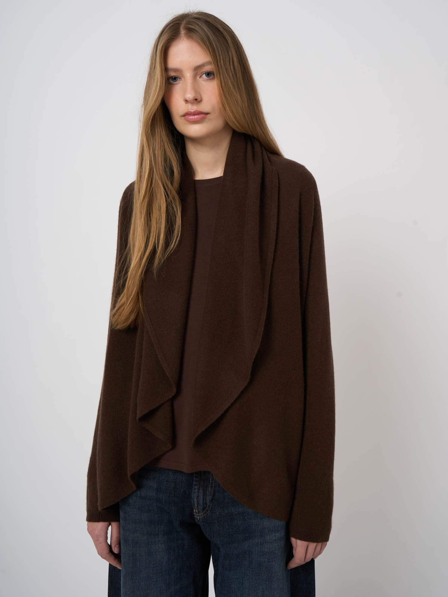 Licht kasjmier vest met sjaalkraag