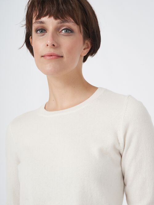 Basic trui met ronde halslijn