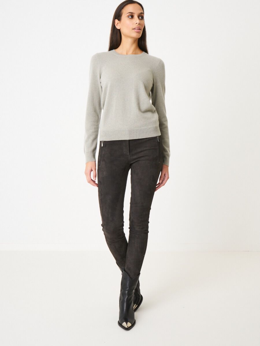 Basic organic cashmere sweater with round neckline image number 96