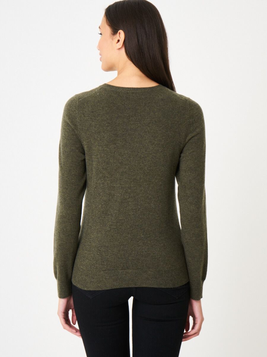 Basic organic cashmere sweater with round neckline image number 118