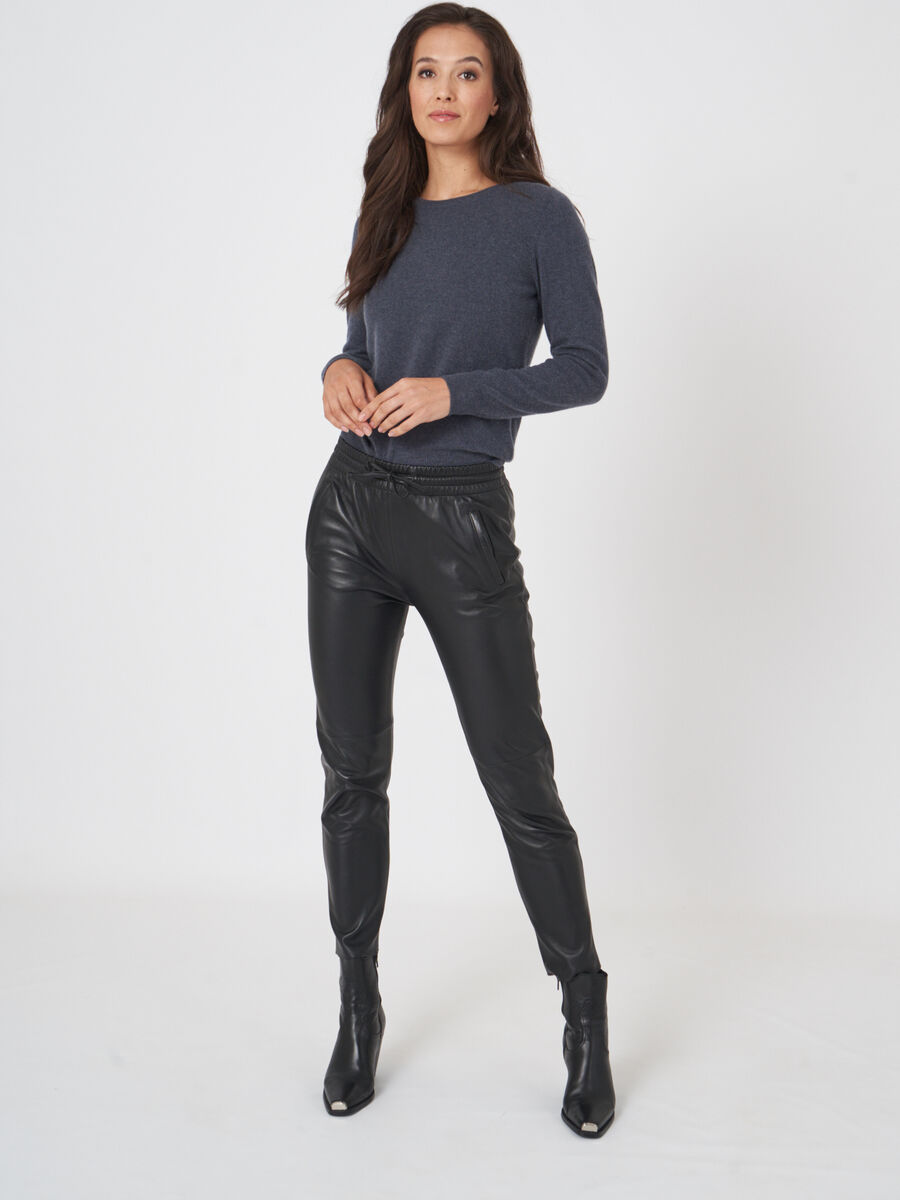 Basic organic cashmere sweater with round neckline image number 87