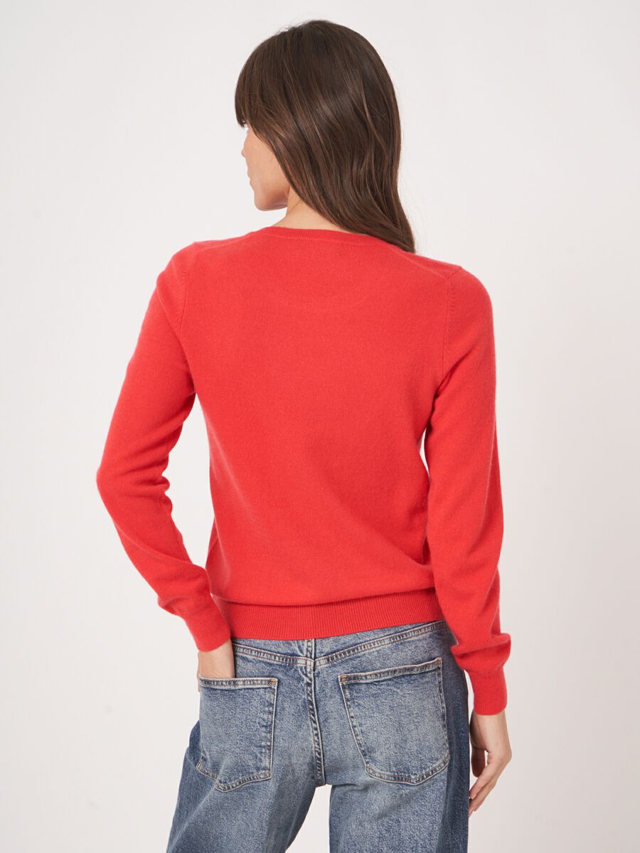 Basic organic cashmere sweater with round neckline image number 34