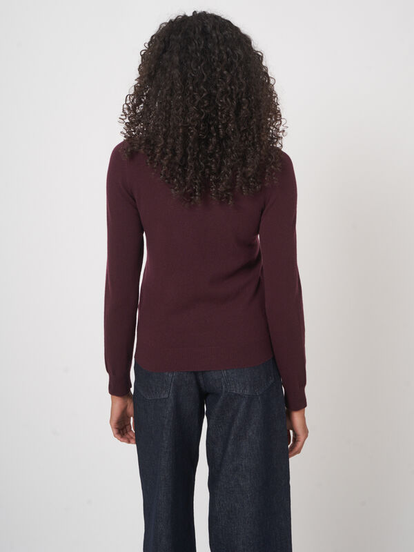Organic Cashmere Round-Neck Sweater image number 4