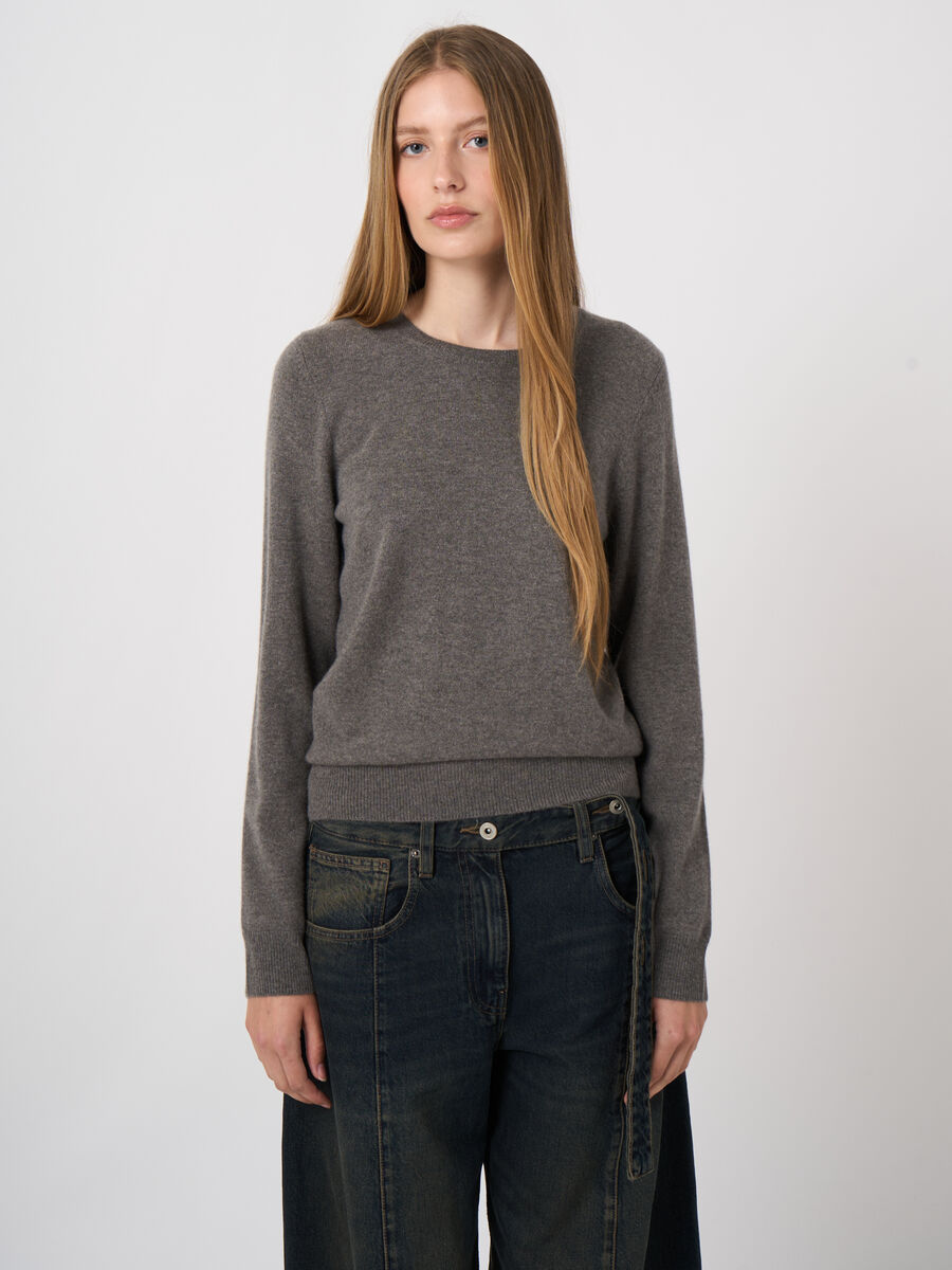 Feinstrick-Kaschmirpullover mit Rundhalsausschnitt image number 0