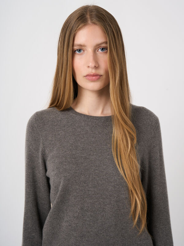 Organic Cashmere Round-Neck Sweater image number 1