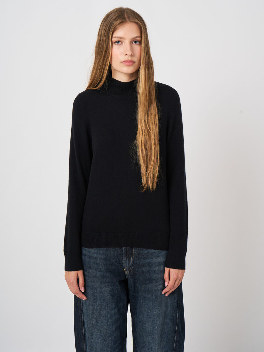 Pull en cachemire biologique avec col montant image number 0
