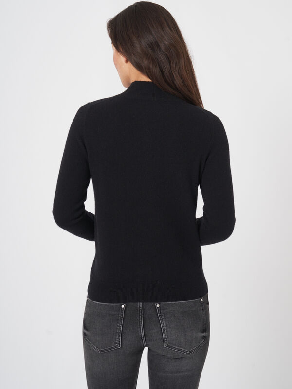Cashmere trui met opstaande kraag image number 1