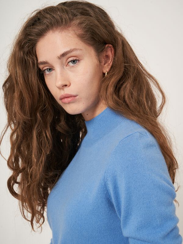 Organic cashmere sweater with ribbed stand collar image number 2