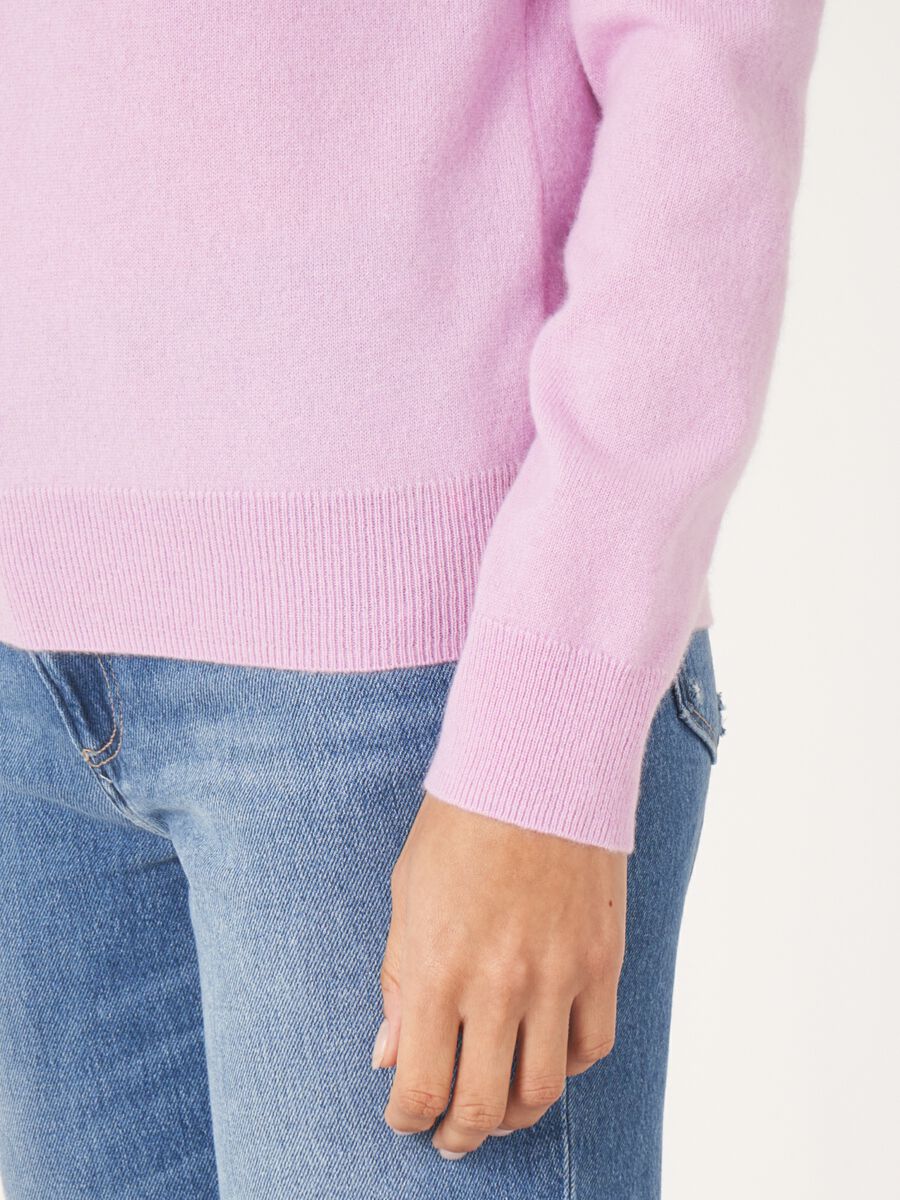 Feinstrickpullover aus Bio-Kaschmir mit geripptem Stehkragen image number 4