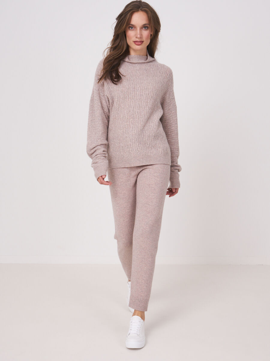 Cashmere sweater with fine cable knit pattern image number 3