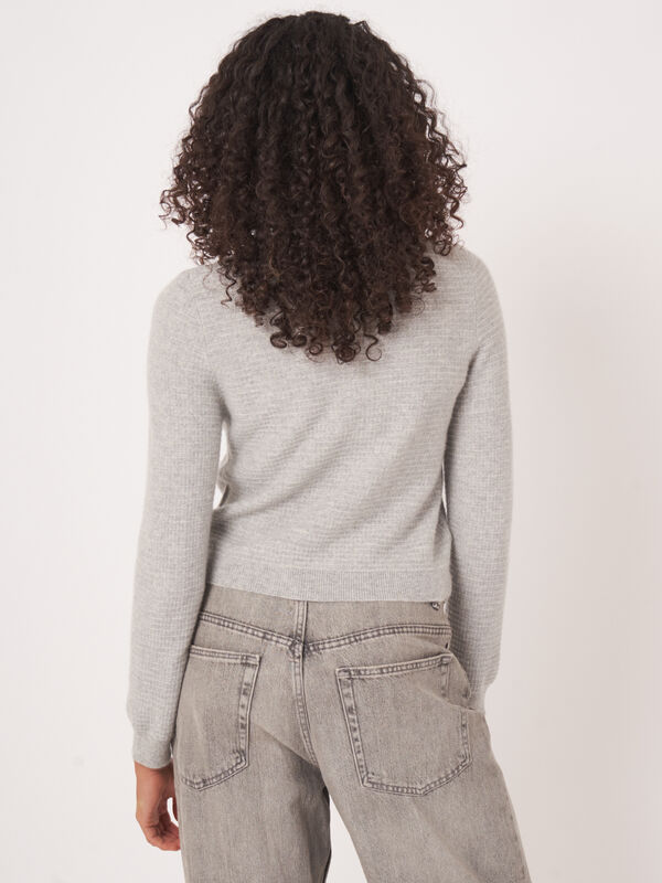 Textured cashmere cardigan with breast pockets image number 5