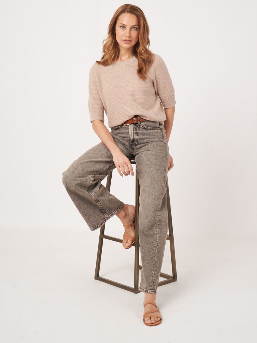 Getextureerde cashmere trui met korte mouwen en lurex image number 2