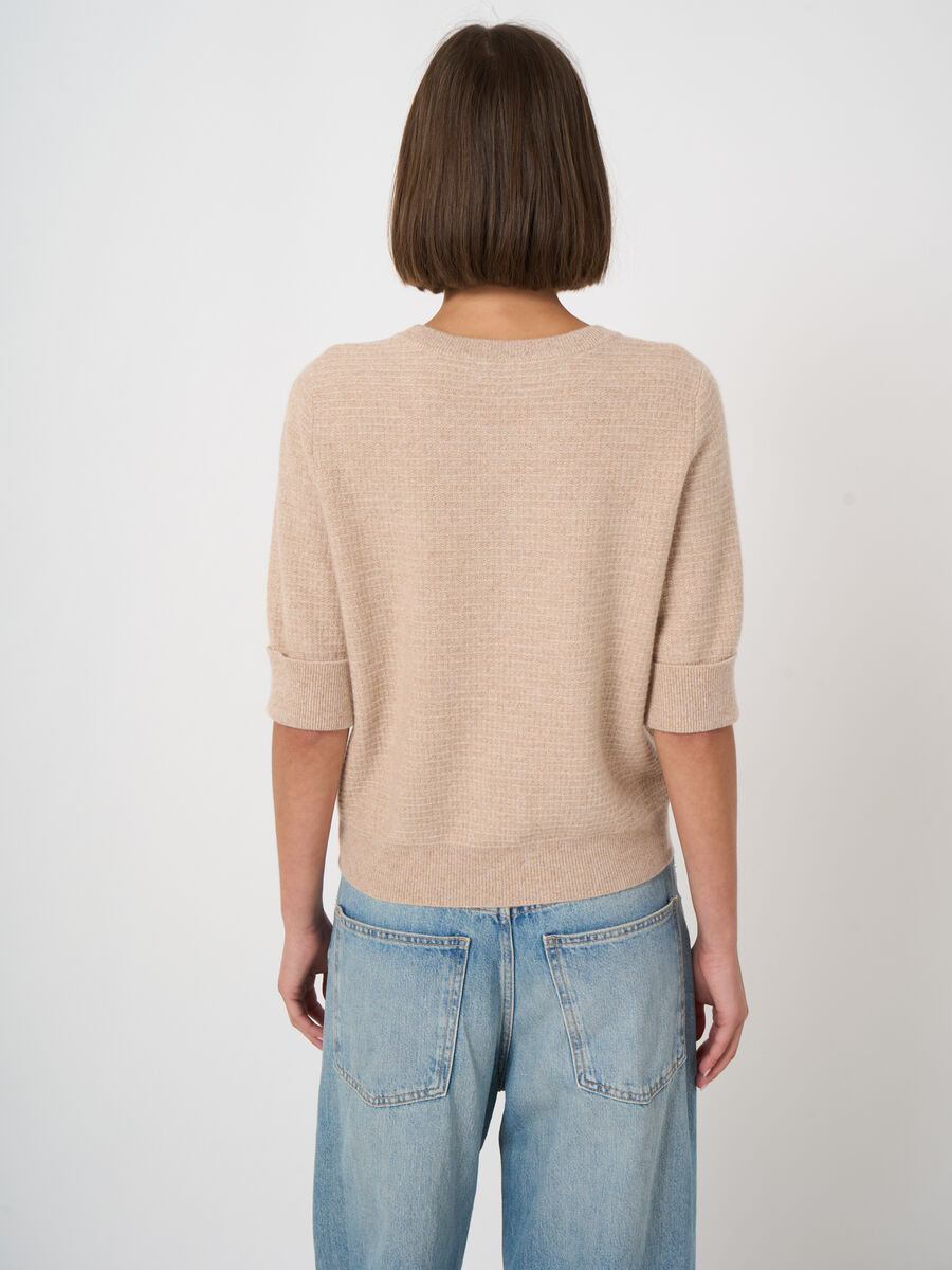 Pull en cachemire &agrave; manches courtes textur&eacute; avec lurex image number 3