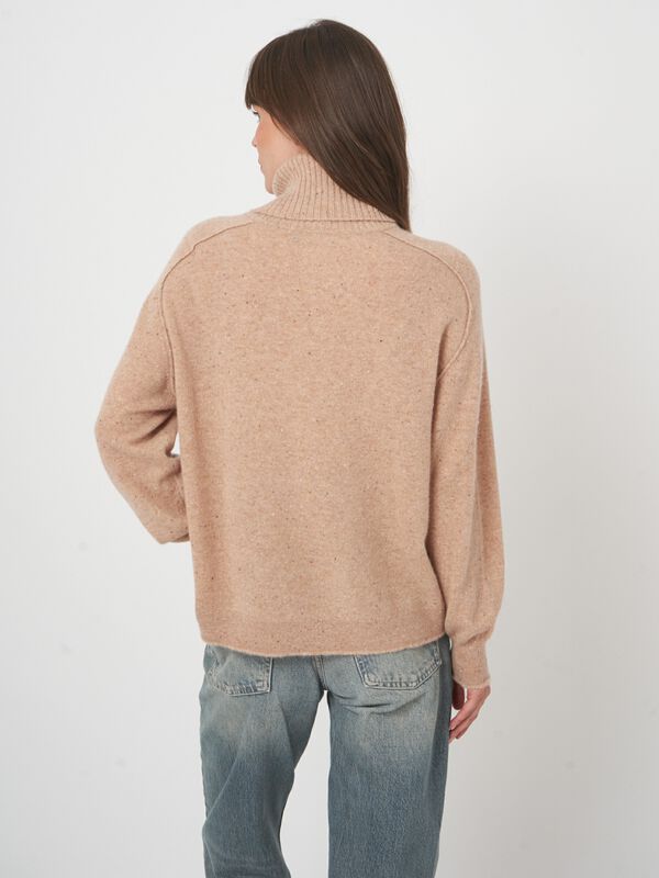 Pull boxy en cachemire tweed image number 4