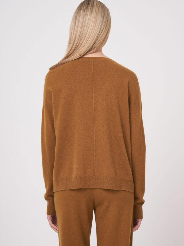Casual cashmere trui met geribde boothals image number 1