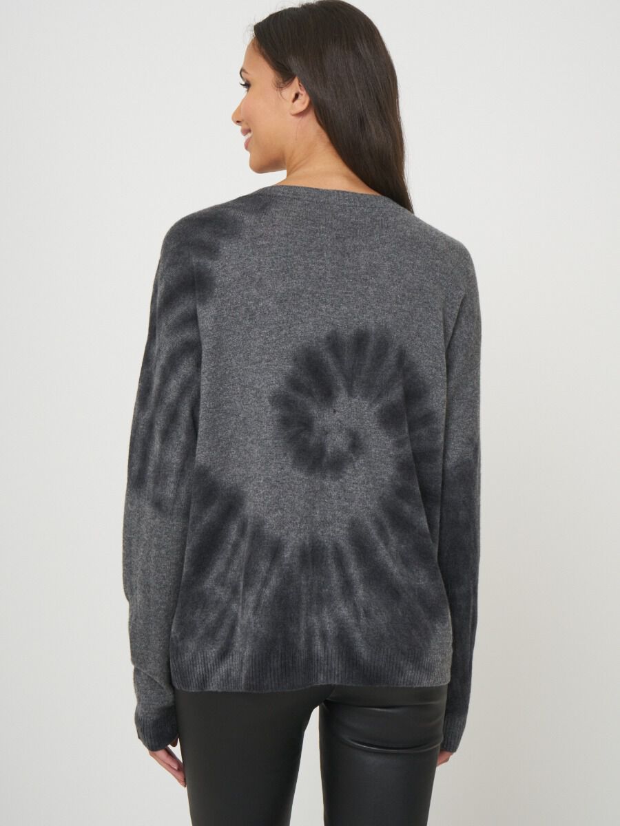 Cashmere trui met batik print image number 1