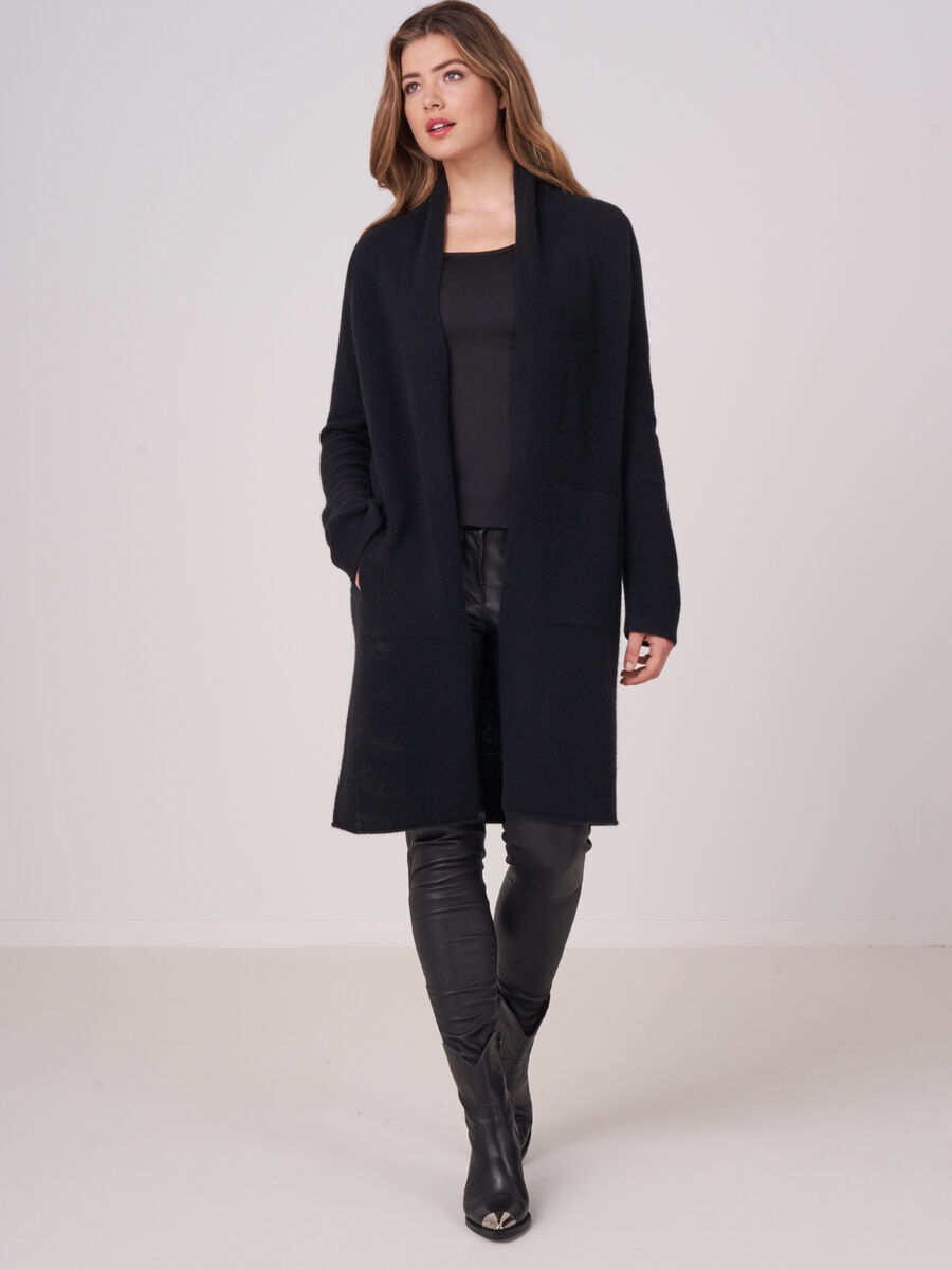 Luxurious chunky knit cashmere cardigan image number 26