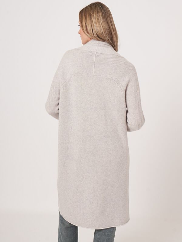 Cardigan luxueux en cachemire biologique à grosse maille image number 3