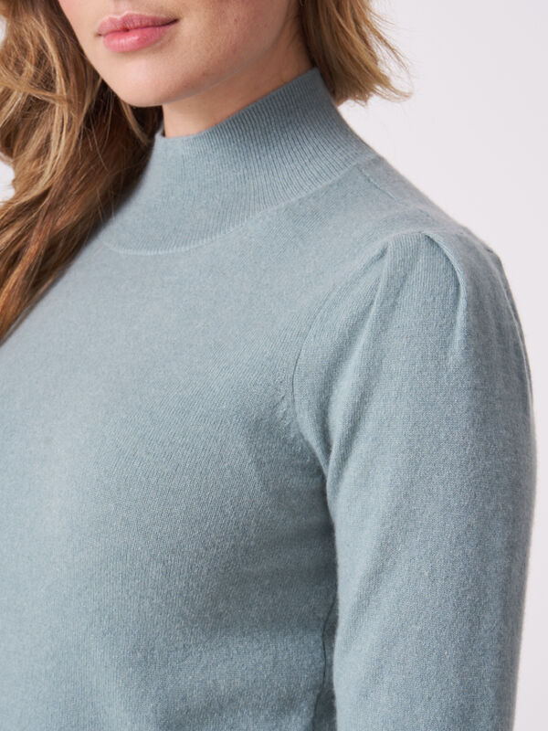 Cropped short sleeve cashmere sweater image number 2