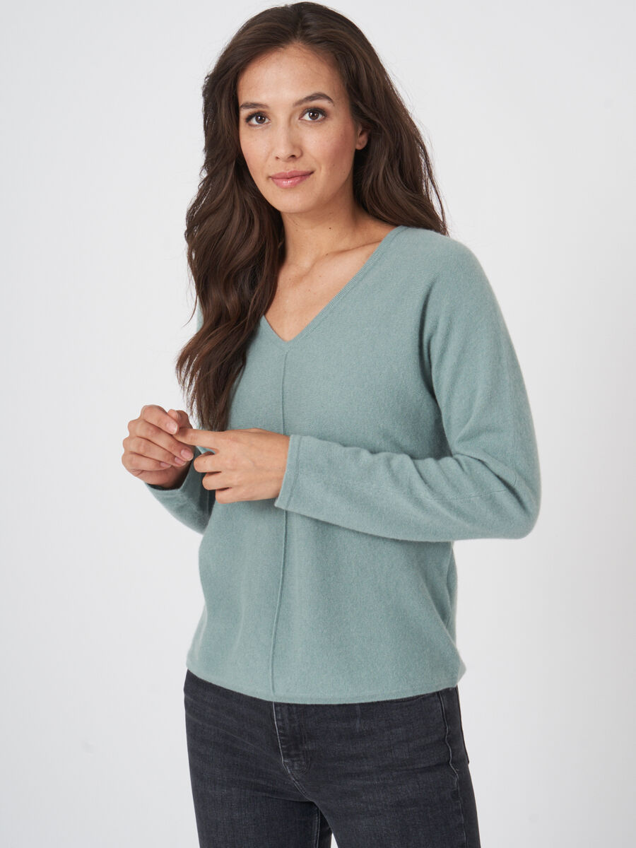 V-neck cashmere sweater with batwing sleeves