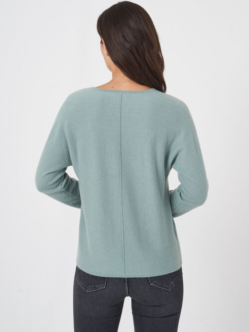 V-neck cashmere sweater with batwing sleeves