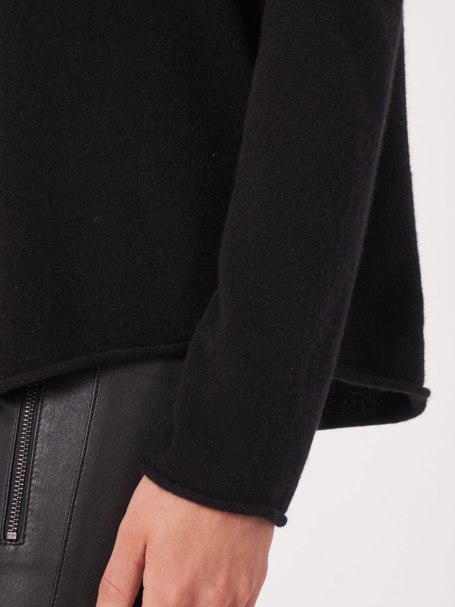 A-line cashmere sweater with stand collar