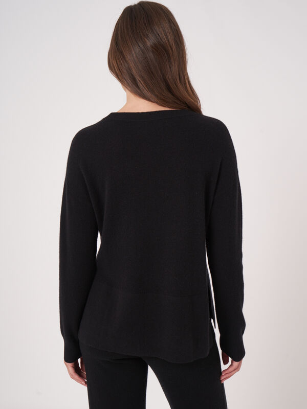 Pull en cachemire biologique avec ourlet c&ocirc;tel&eacute; image number 1