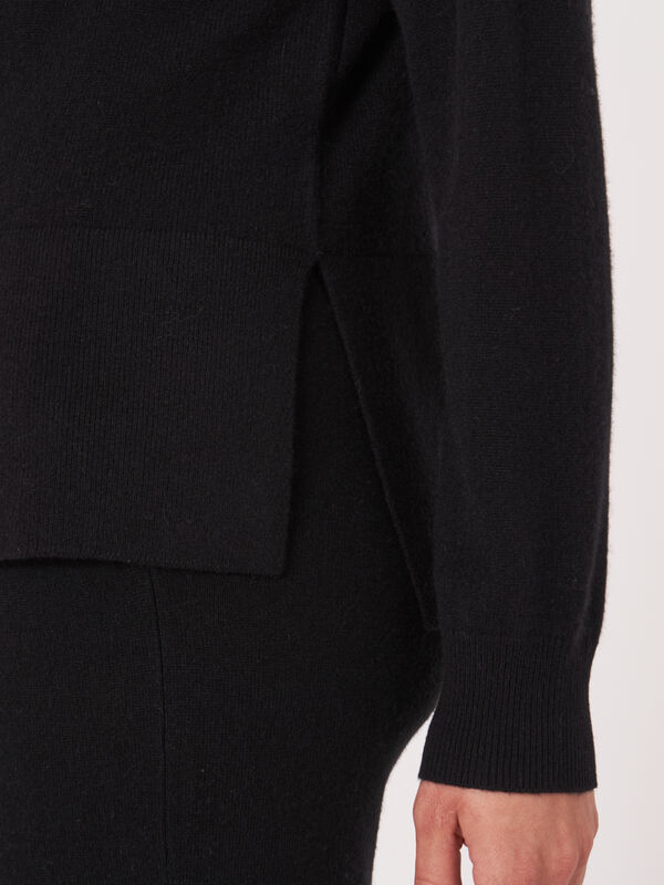 Pull en cachemire biologique avec ourlet c&ocirc;tel&eacute; image number 3