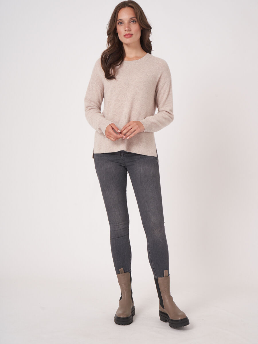 Bio-Kaschmir-Pullover mit geripptem Saum image number 10