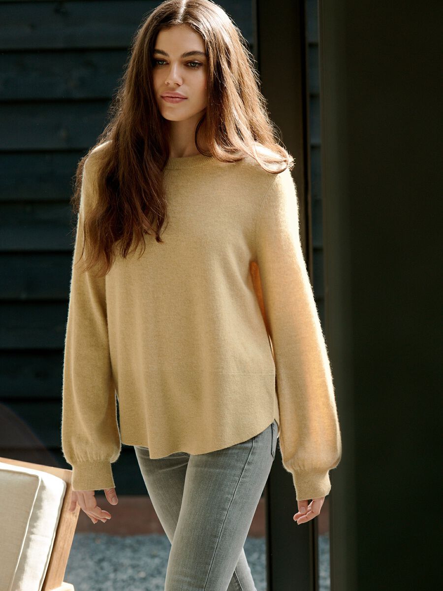 Cashmere sweater with puff sleeves and ribbed hem image number 5