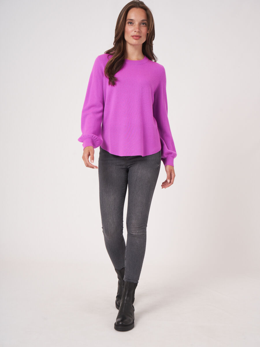 Cashmere sweater with puff sleeves and ribbed hem