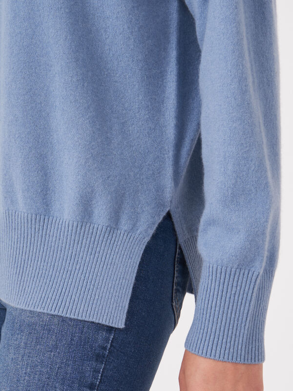 Cashmere trui met diepe V-hals image number 3