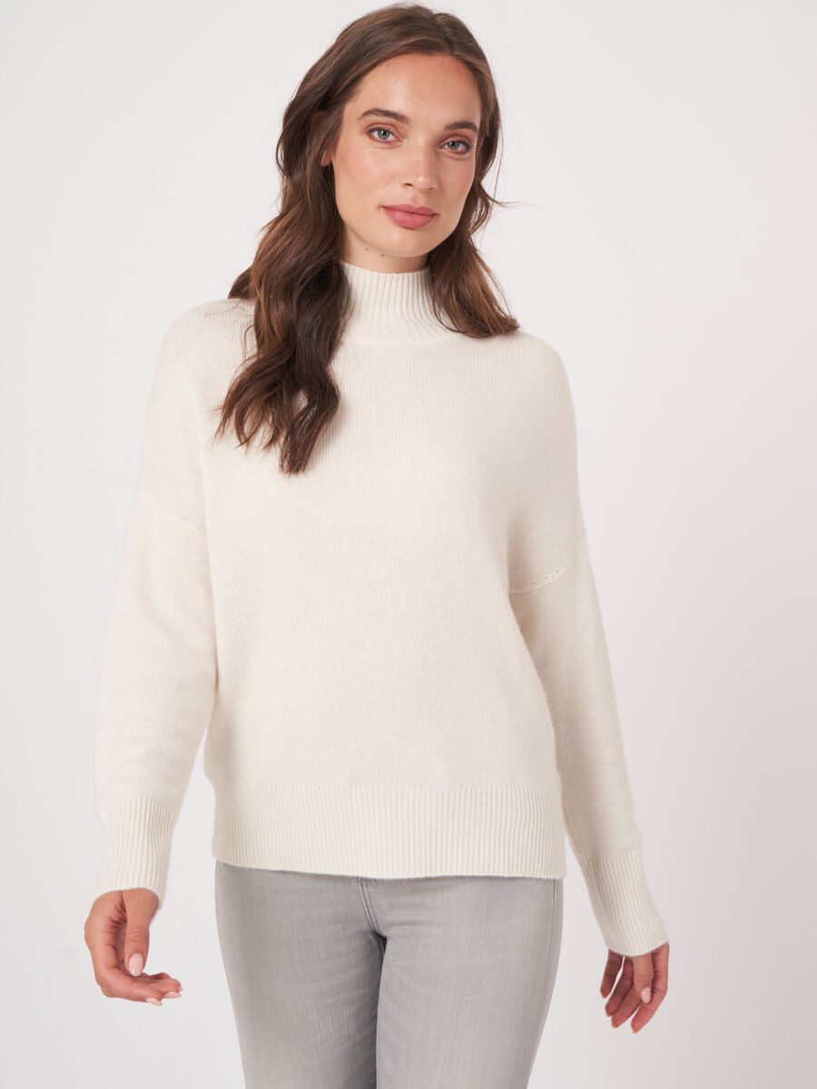 Casual cashmere sweater with stand collar image number 0