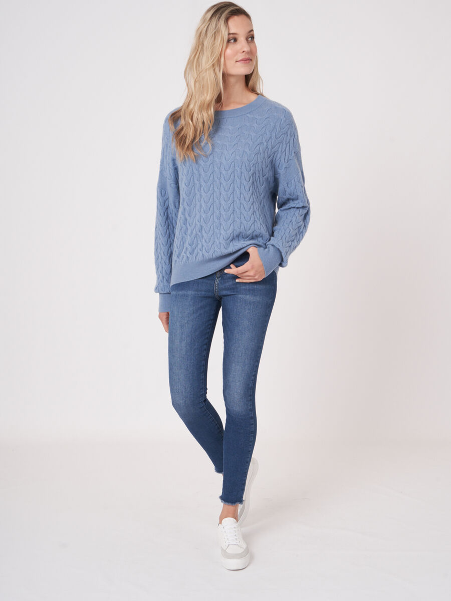 Fijn gebreide kabeltrui van biologisch cashmere image number 4