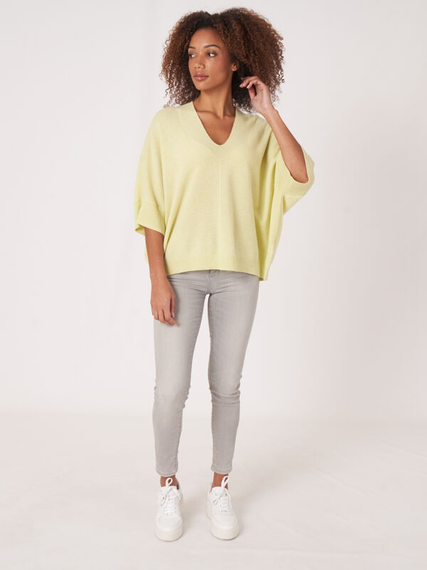 Pull sans manches oversize en cachemire biologique image number 5