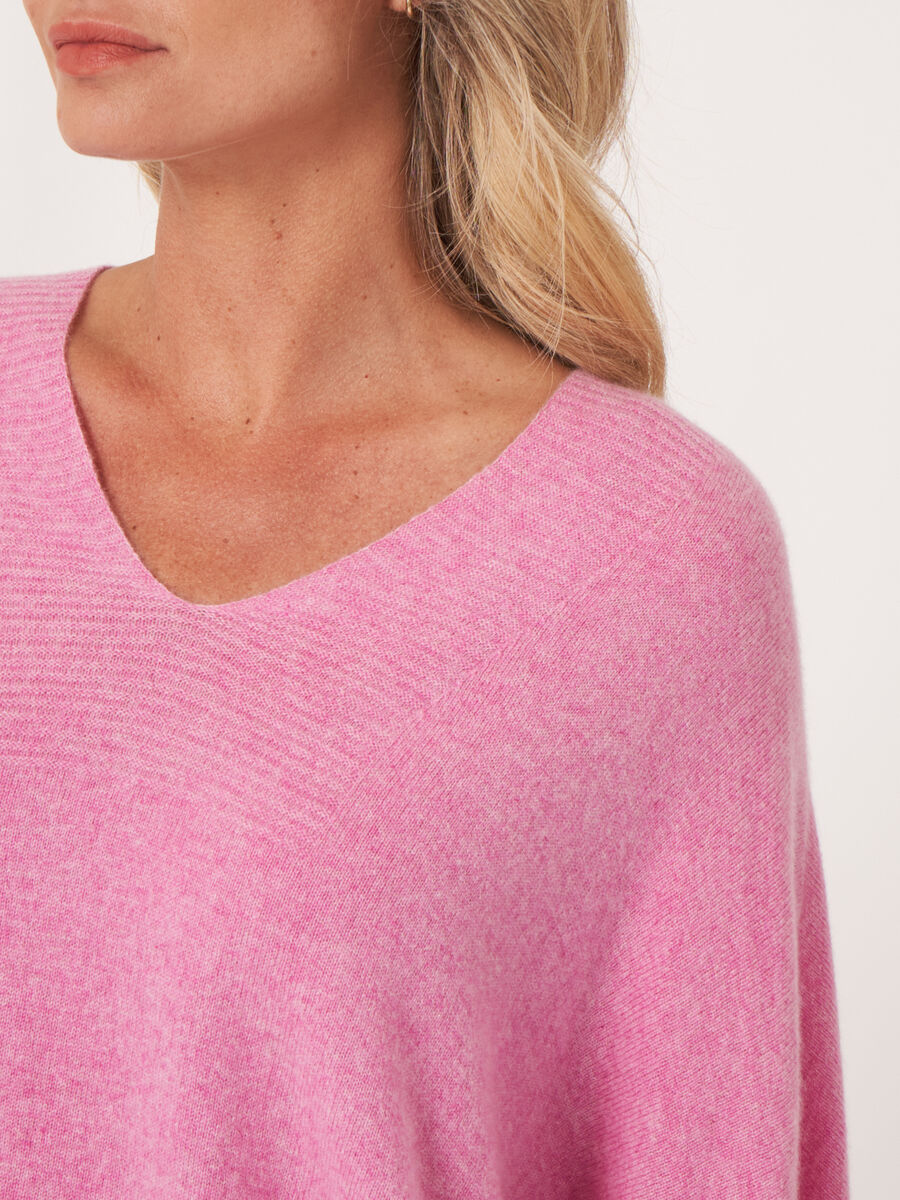 Oversized sleeveless organic cashmere sweater image number 3
