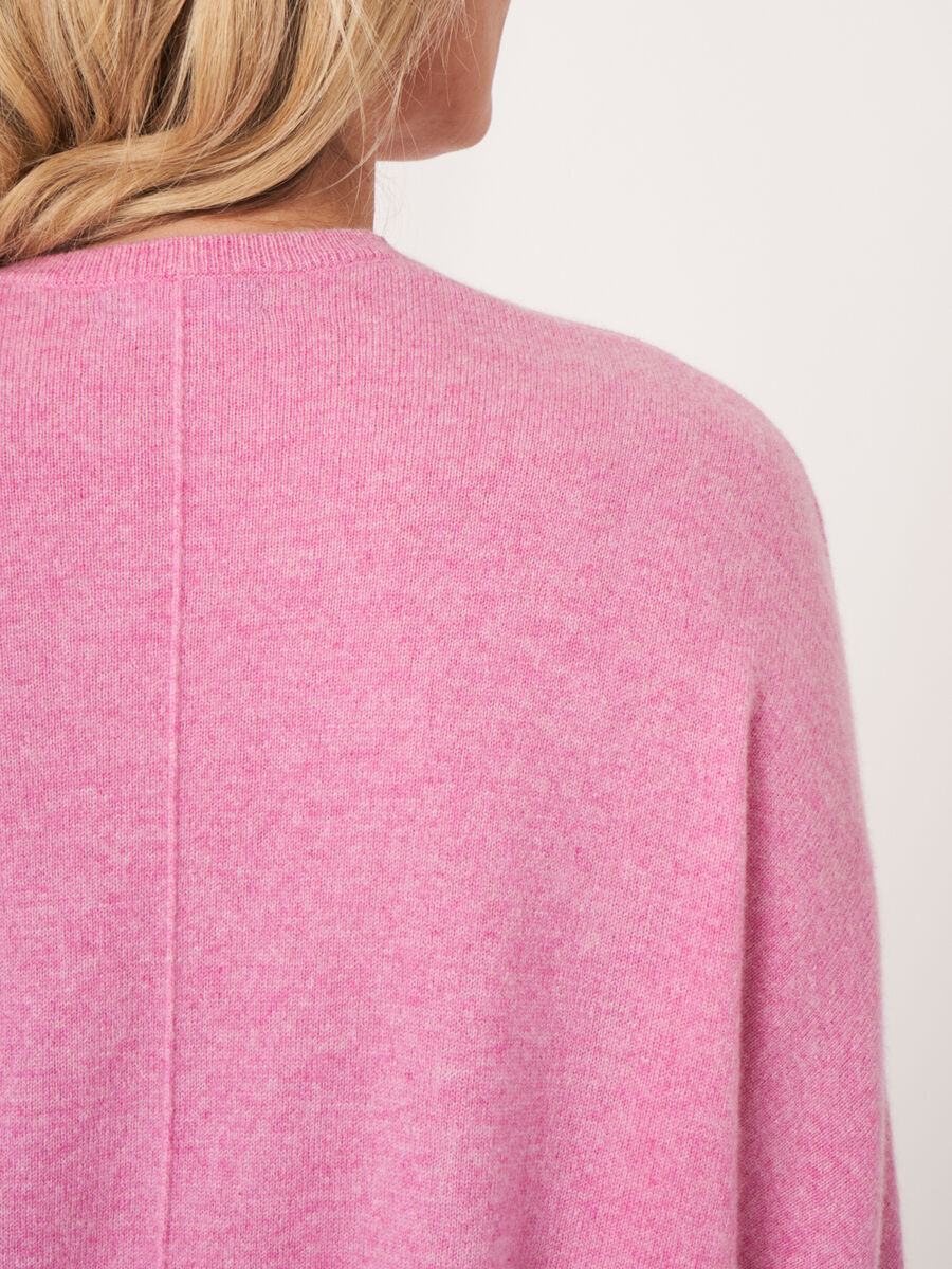 Oversized sleeveless organic cashmere sweater image number 5