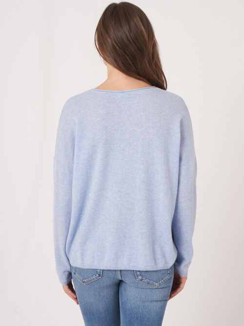 Oversized Bio-Kaschmir-Pullover mit V-Ausschnitt