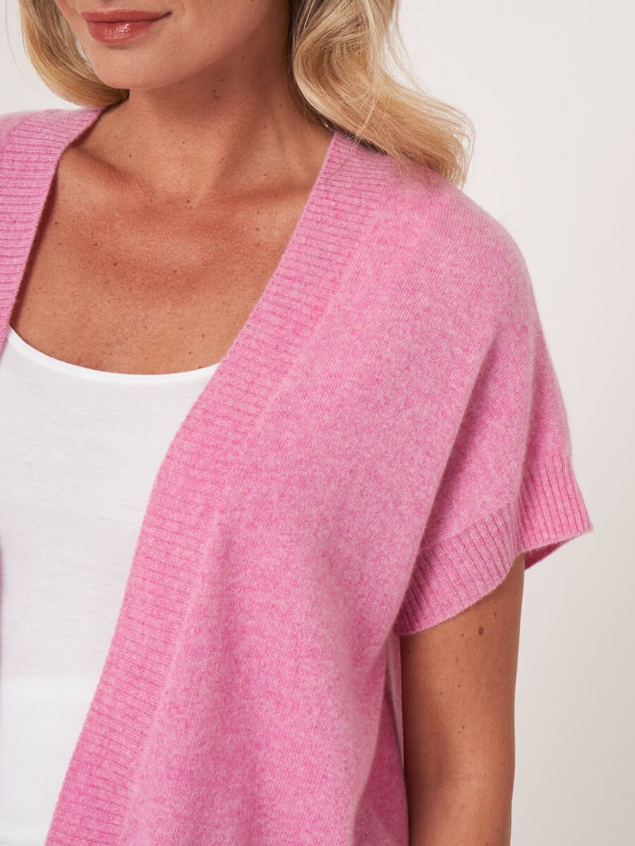 Kort vestje met geribde V-hals op de rug image number 2